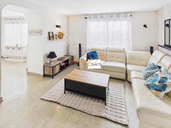 Coup de cœur assuré pour cette maison familiale lumineuse, 4 chambres au cœur de Marsilly.