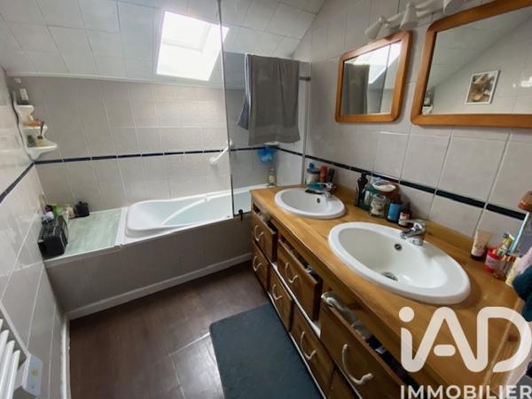 Maison à vendre 7 pièces 145,86 m² Montfort-sur-Meu