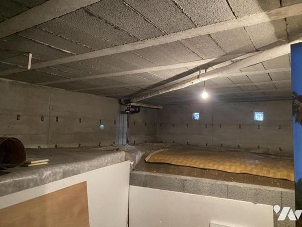 PAVILLON sur sous-sol avec JARDIN