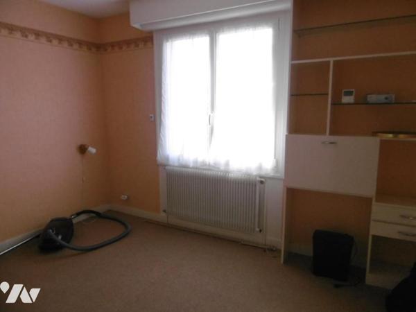 PAVILLON sur sous-sol avec JARDIN