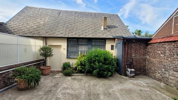 BEAUVAIS – Maison de caractère en briques avec jardin et 30 m² aménageables