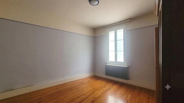 BEAUVAIS – Maison de caractère en briques avec jardin et 30 m² aménageables