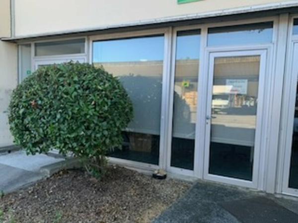 Bureaux à louer à Avignon Sud avec parking et services sur place