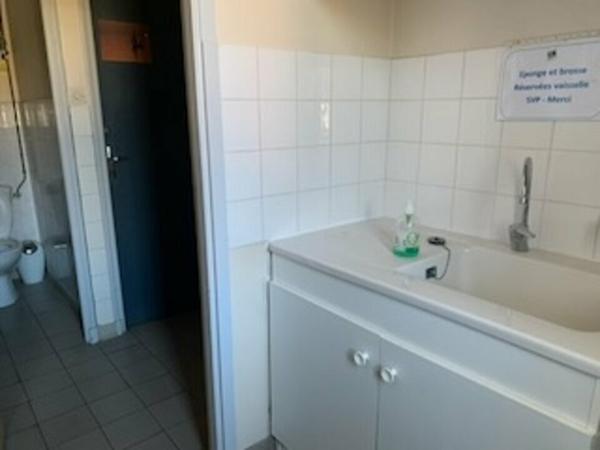 Bureaux à louer à Avignon Sud avec parking et services sur place