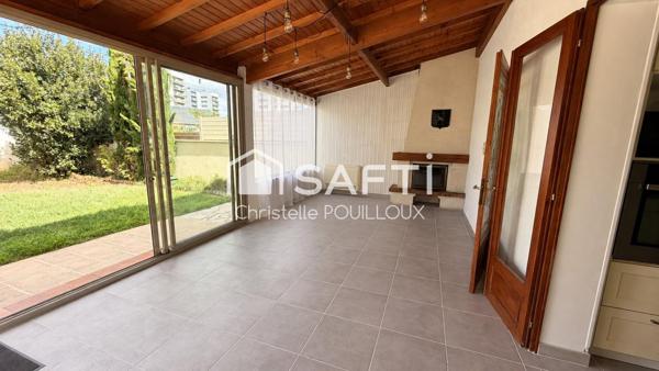 Maison familiale, 4 chambres, 2 SDB, véranda, garage 70m²