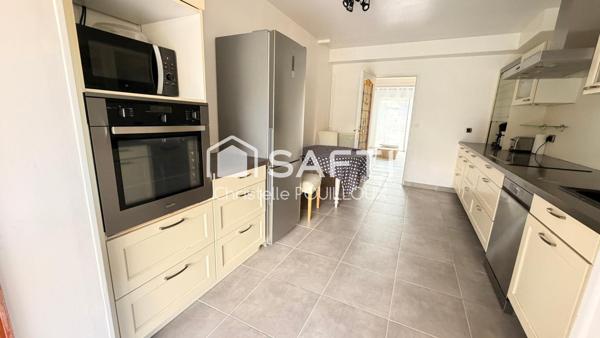 Maison familiale, 4 chambres, 2 SDB, véranda, garage 70m²
