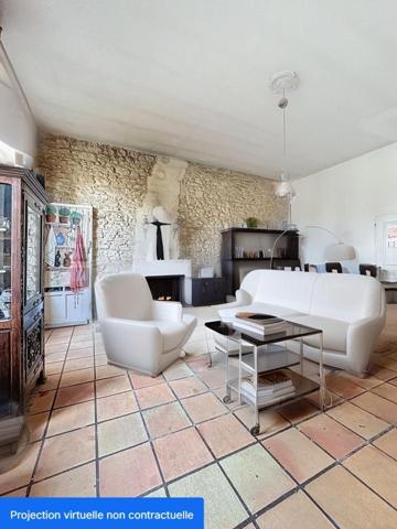 Maison à rénover de 288 m² – Grand potentiel à Cartelègue !