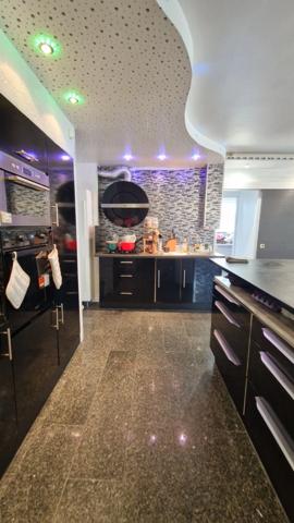 Chambre meublée à louer en collocation