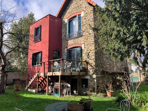 Croix de Chavaux belle meulière avec jardin arboré