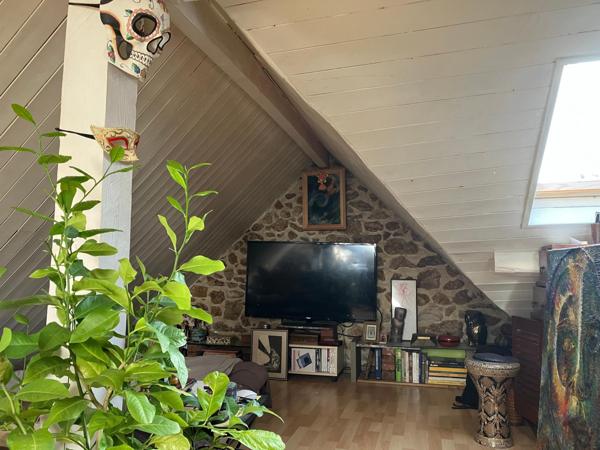 Croix de Chavaux belle meulière avec jardin arboré