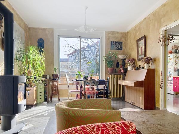 Croix de Chavaux belle meulière avec jardin arboré