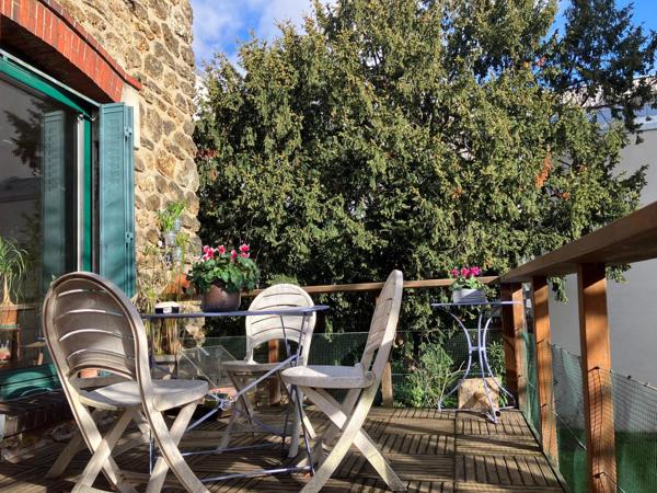 Croix de Chavaux belle meulière avec jardin arboré