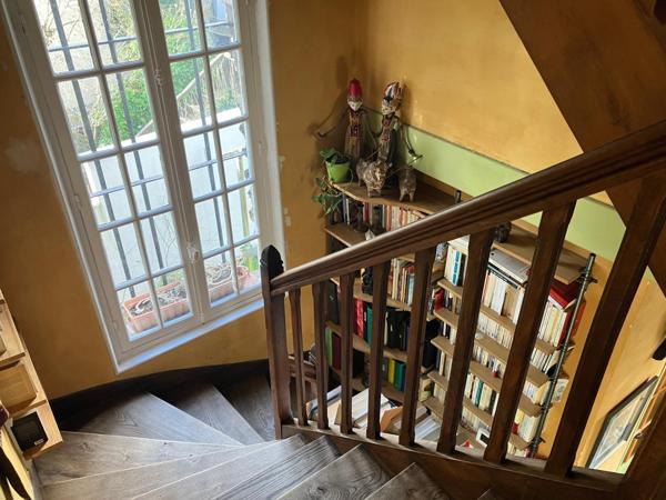 Croix de Chavaux belle meulière avec jardin arboré