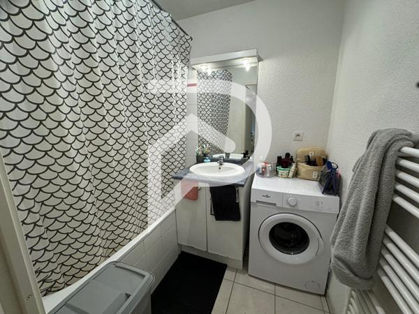 APPARTEMENT T3 BALCON ET STATIONNEMENT POITIERS