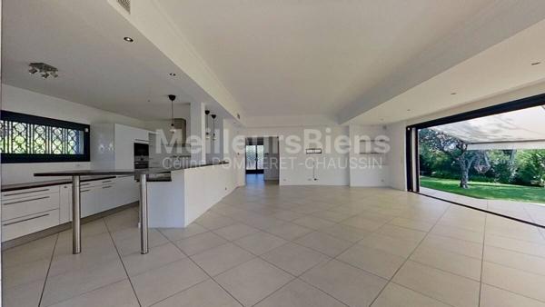 Villa d'architecte de 163m² sur un terrain de 1400m² avec piscine