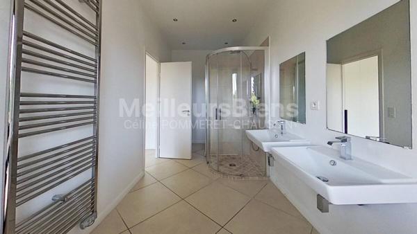 Villa d'architecte de 163m² sur un terrain de 1400m² avec piscine