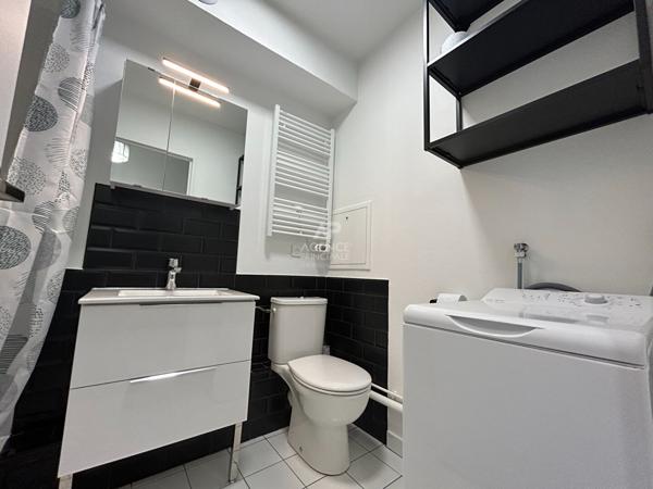 Appartement Poissy 1 pièce(s) meublé 19.40 m2 Loyer 716 €/mois charges comprises **  - Référence  9212