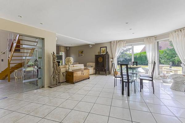 Maison à vendre 5 pièces 179.92m² Neuville-en-Ferrain (59960)