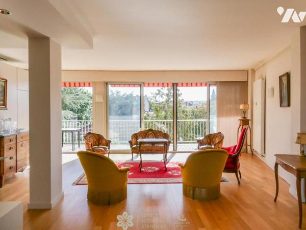 Nancy : Appartement avec grand balcon, ascenseur et garage