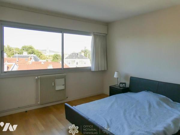 Nancy : Appartement avec grand balcon, ascenseur et garage