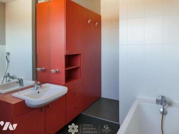 Nancy : Appartement avec grand balcon, ascenseur et garage