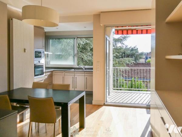 Nancy : Appartement avec grand balcon, ascenseur et garage