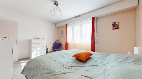 Appartement 5 pièces – proche Parc de la Source