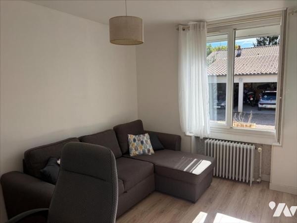 BUXEROLLES – MAISON DES CASTORS EN PIERRE – 160 m² – 4 CHAMBRES – 3 GARAGES – TERRAIN 780 m²