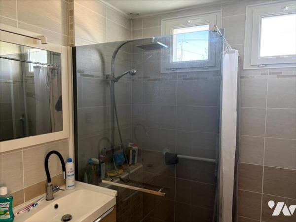 BUXEROLLES – MAISON DES CASTORS EN PIERRE – 160 m² – 4 CHAMBRES – 3 GARAGES – TERRAIN 780 m²