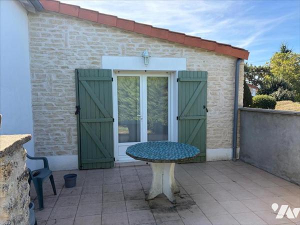 BUXEROLLES – MAISON DES CASTORS EN PIERRE – 160 m² – 4 CHAMBRES – 3 GARAGES – TERRAIN 780 m²