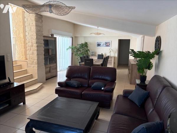 BUXEROLLES – MAISON DES CASTORS EN PIERRE – 160 m² – 4 CHAMBRES – 3 GARAGES – TERRAIN 780 m²