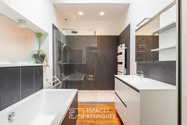 Triplex de caractère avec garage fermé et cave voûtée