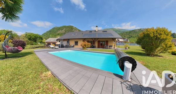 Maison à vendre 5 pièces 146 m² Saint-Jeoire-Prieuré