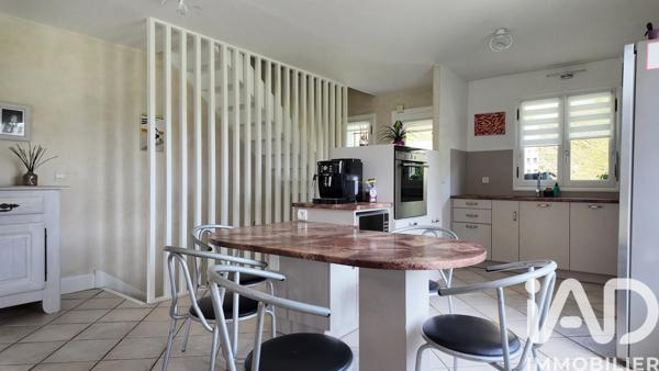 Maison à vendre 5 pièces 146 m² Saint-Jeoire-Prieuré