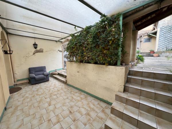 Maison de ville à rénover ...