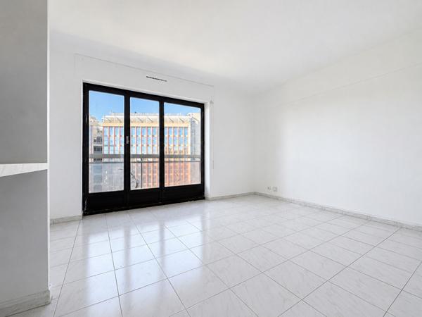 Secteur Timone Location studio avec balcon