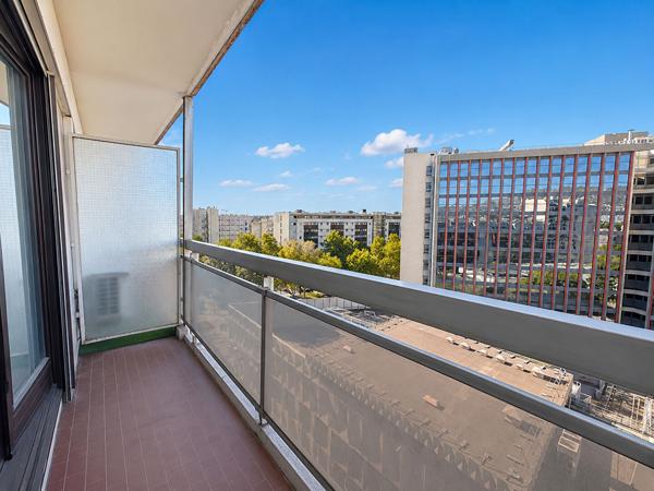 Secteur Timone Location studio avec balcon