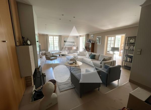 Maison 8 pièces 210 m2