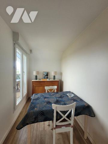 Appartement à Vendre à Pleurtuit (35730) en Ille-et-Vilaine (35)

Situé au troisième étage de...