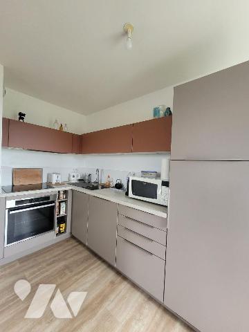 Appartement à Vendre à Pleurtuit (35730) en Ille-et-Vilaine (35)

Situé au troisième étage de...