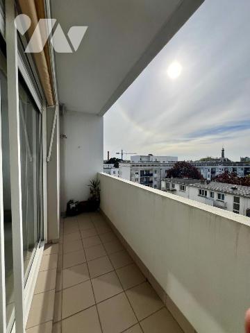 APPARTEMENT ET GARAGE EN HYPER CENTRE DANS UNE RESIDENCE AV. ASCENSEUR