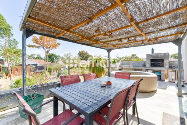 Maison
         5 pièces
        - 103 m² Exclusivité 299 900 € *