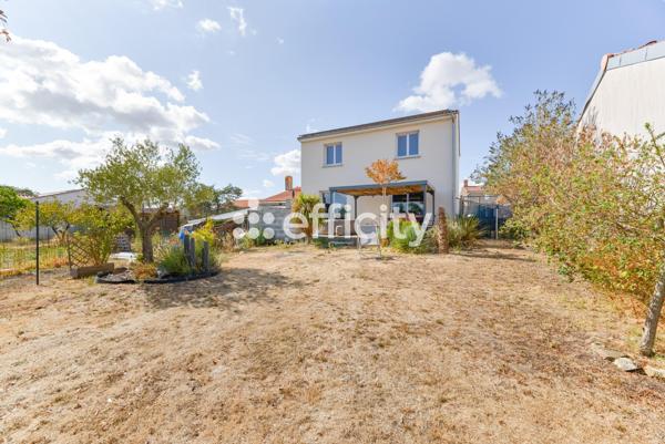 Maison
         5 pièces
        - 103 m² Exclusivité 299 900 € *