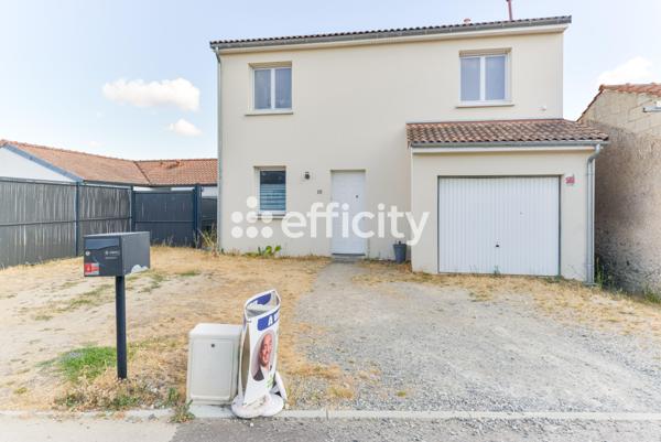 Maison
         5 pièces
        - 103 m² Exclusivité 299 900 € *