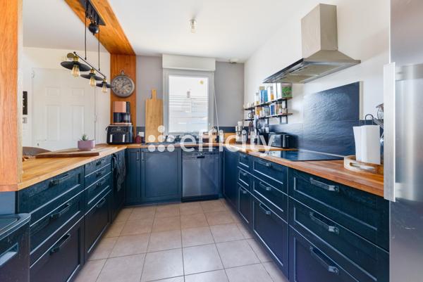 Maison
         5 pièces
        - 103 m² Exclusivité 299 900 € *