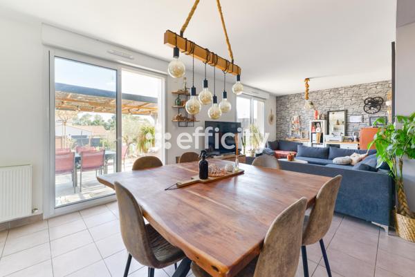 Maison
         5 pièces
        - 103 m² Exclusivité 299 900 € *