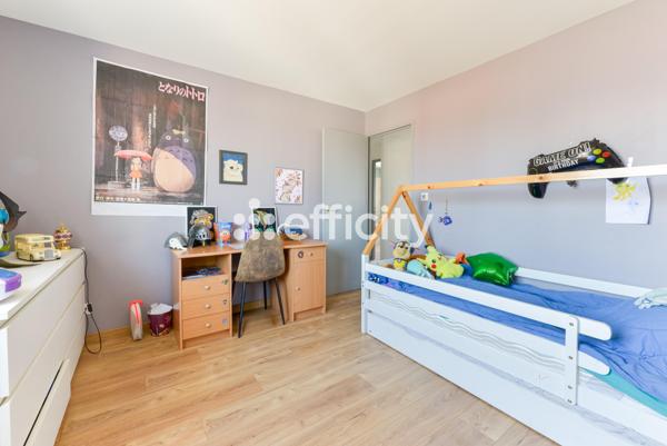 Maison
         5 pièces
        - 103 m² Exclusivité 299 900 € *