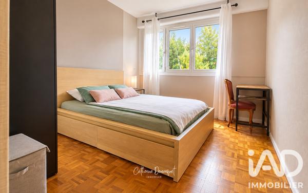 Location studio 63 m² Aubergenville