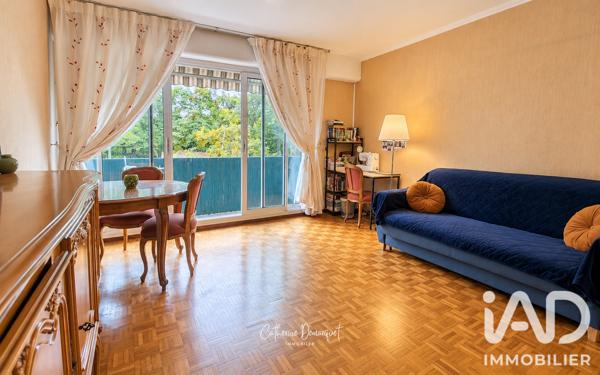 Location studio 63 m² Aubergenville