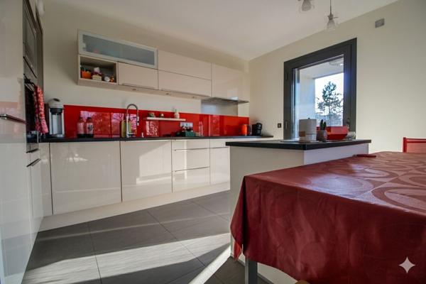 Appartement Annecy-Le-Vieux 4 pièce(s) 107 m2